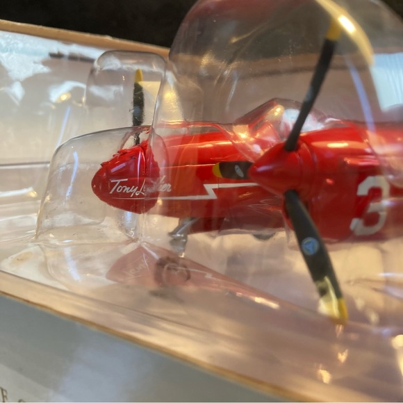 P-38 Lightning SpecCast Tony LeVier Model - Picture 7 of 13